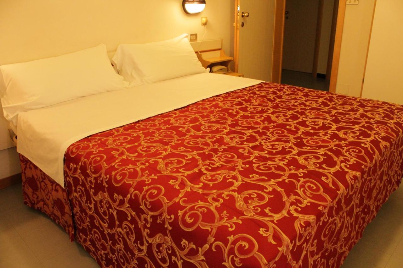 Hotel Clara ริชโชเน ภายนอก รูปภาพ