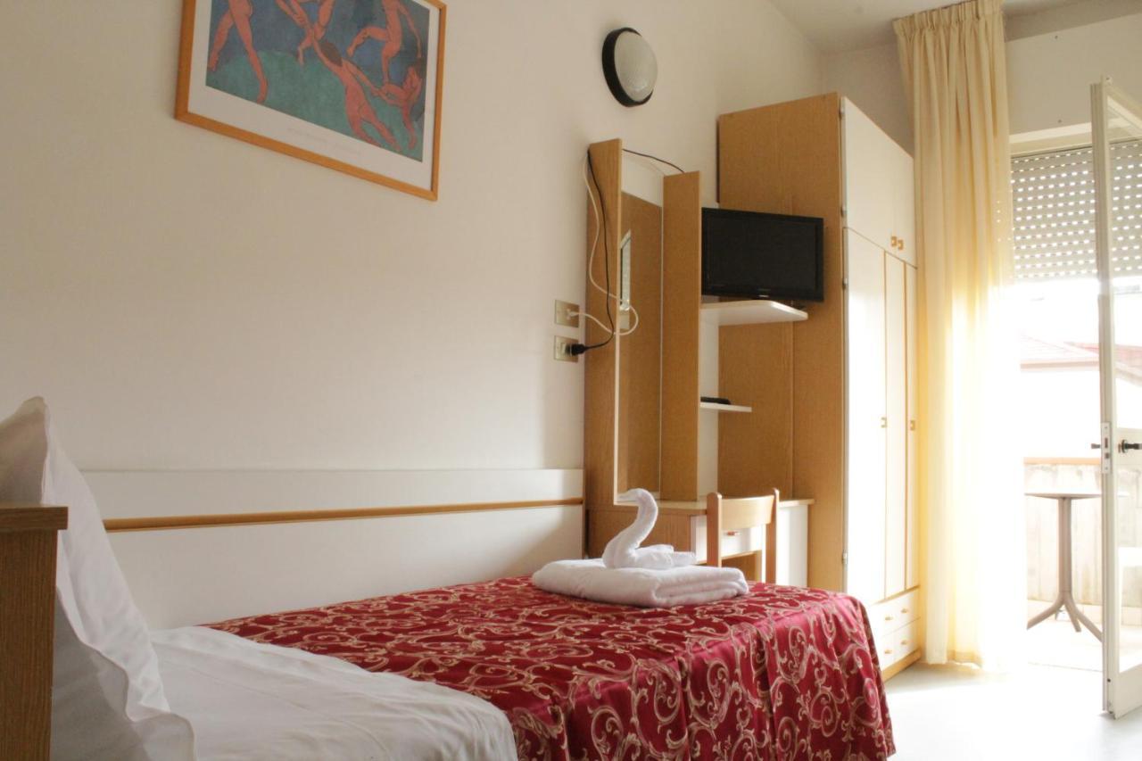 Hotel Clara ริชโชเน ภายนอก รูปภาพ