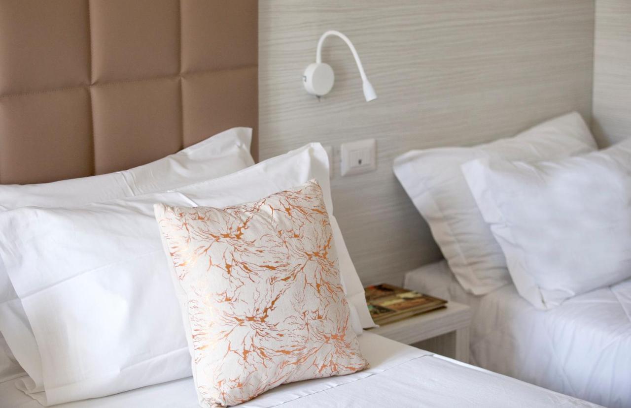 Hotel Clara ริชโชเน ภายนอก รูปภาพ
