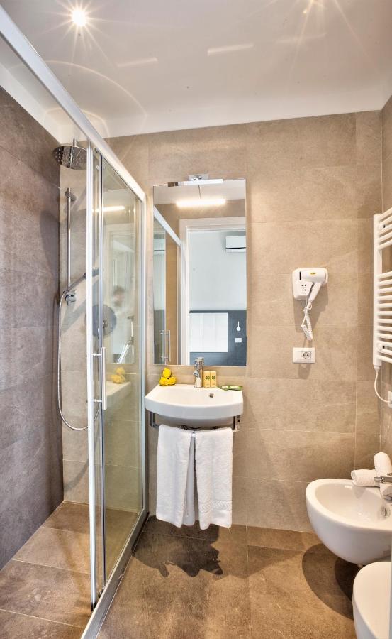 Hotel Clara ริชโชเน ภายนอก รูปภาพ